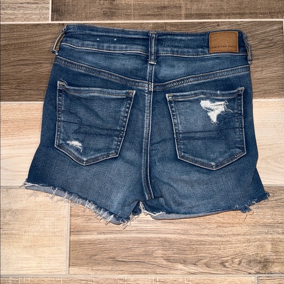 AE Distressed Denim Women Shorts Sz 4 - Picture 3 of 3